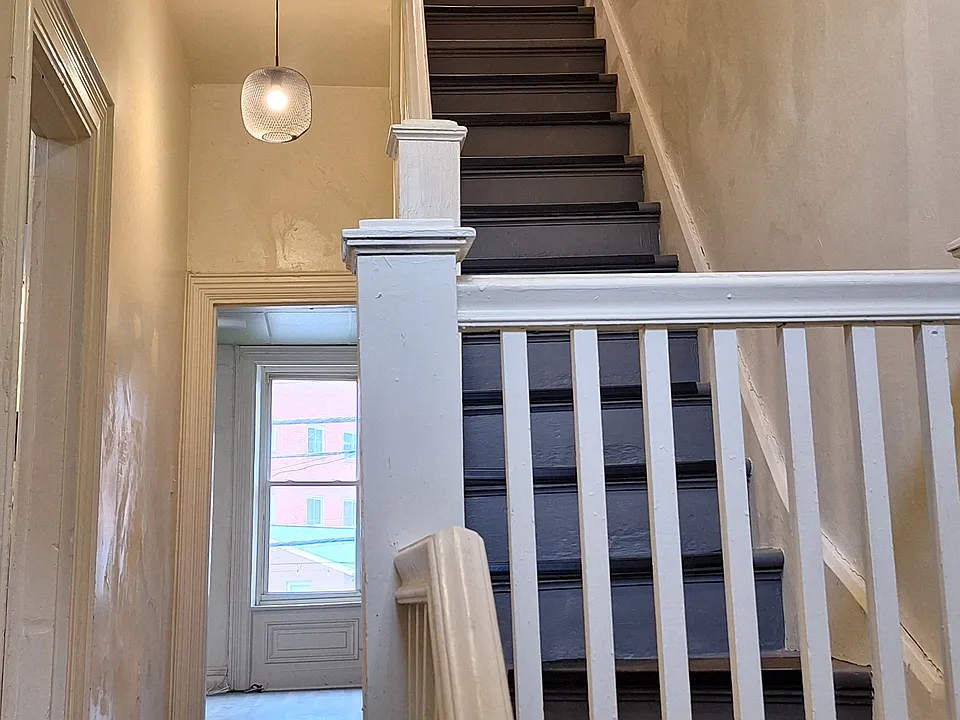 509 S Main St #2