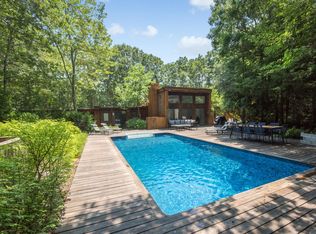 88 Woodland Dr, Southampton, NY 11968