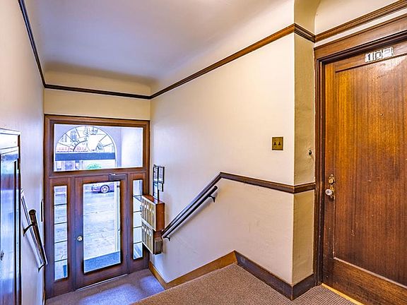 2nd image of 510 Bellevue Ave E #1-204