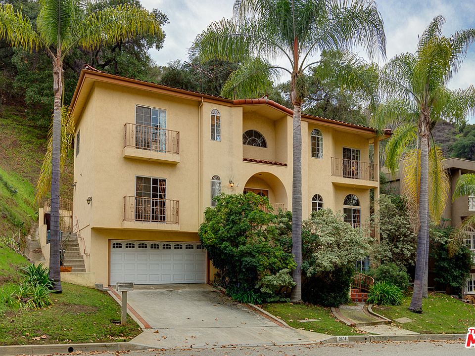 1st image of 2804 Glenoaks Canyon Dr