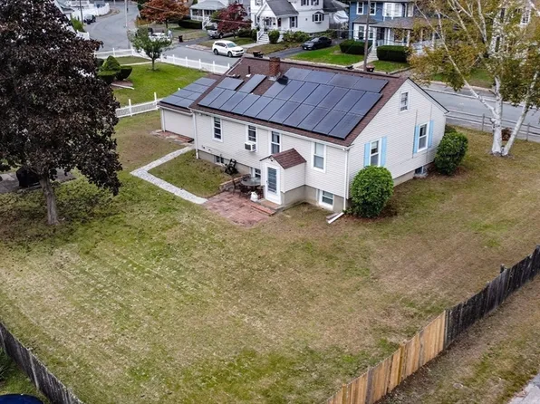 68 Hillcrest Ave, Brockton, MA 02301