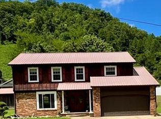 15 Wallace Rd, Elkhorn City, KY 41522