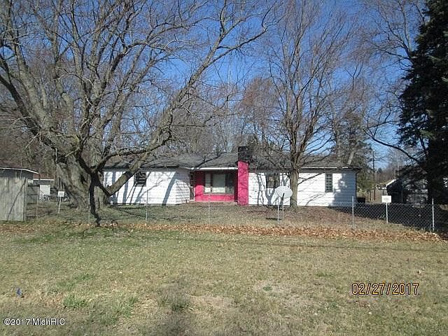 2nd image of 1351 E Empire Ave
