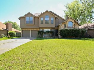 2857 Fenwick St, Grand Prairie, TX 75052