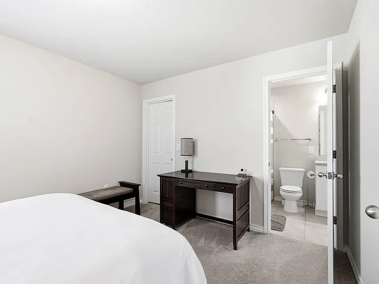 5602 Chestnut Xing — Photo 25