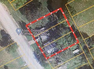 505 S Main St, Oakwood, TX 75855