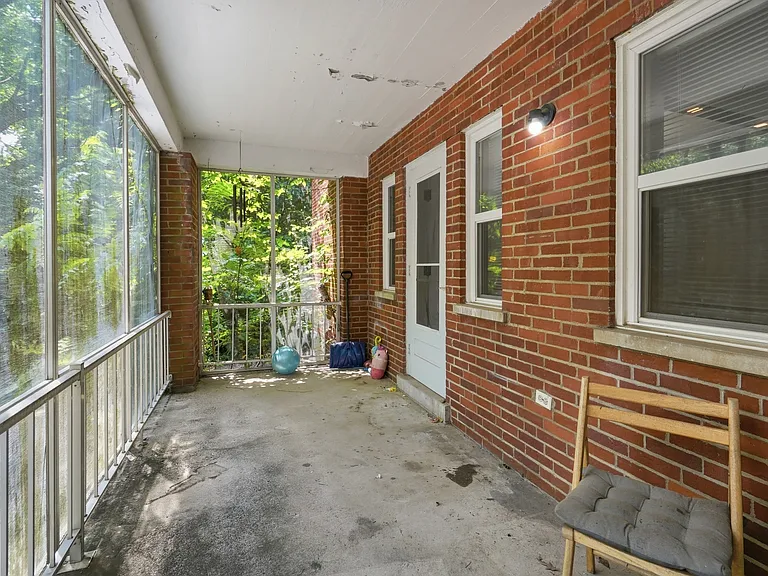 3524 Hazelwood Ave #1 — Photo 32