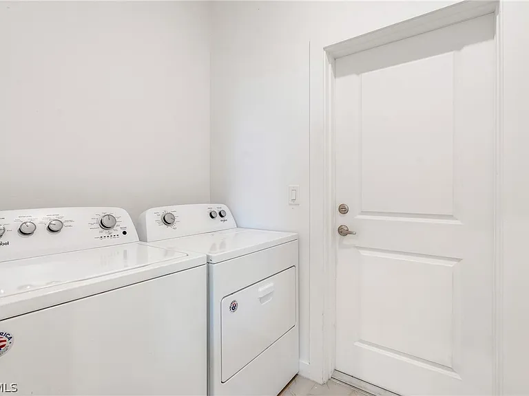 2725 SW Embers Ter — Photo 21