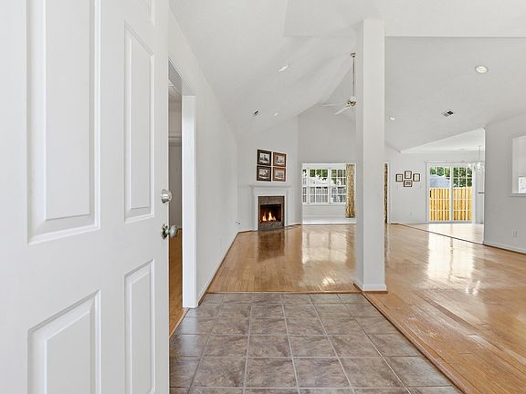 3rd image of 69 Arbours West Ln