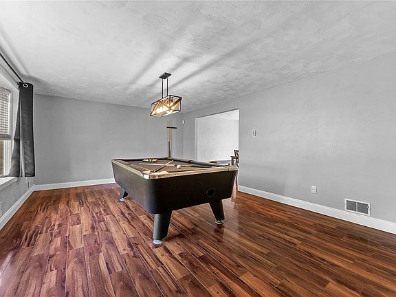 5th image of 117 Bryan Dr
