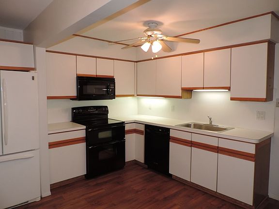 4th image of 24766 Olde Orchard St #9