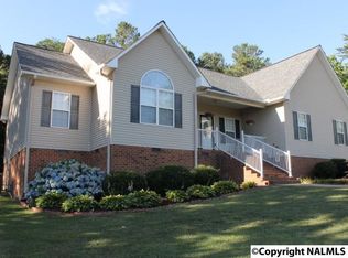 3615 Dean Rd NE, Fort Payne, AL 35967
