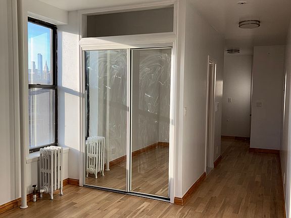 3rd image of 610 E 5th St APT 15