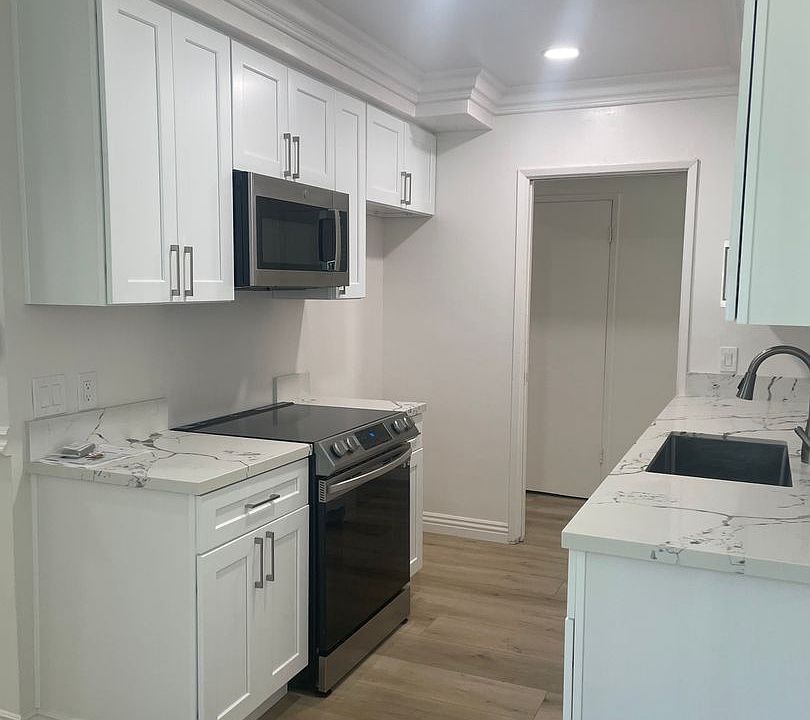 1st image of 6151 Fountain Ave APT 4