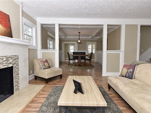 5th image of 2928 Washington Blvd