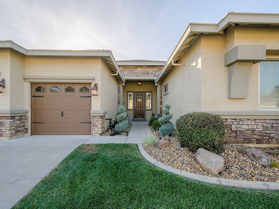 1st image of 924 Cottrell Way