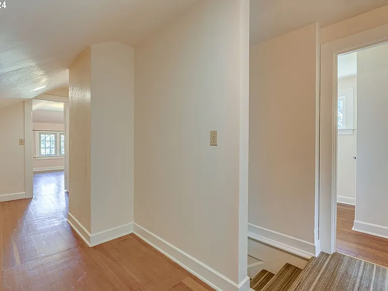 2430 SE Park Ave — Photo 27
