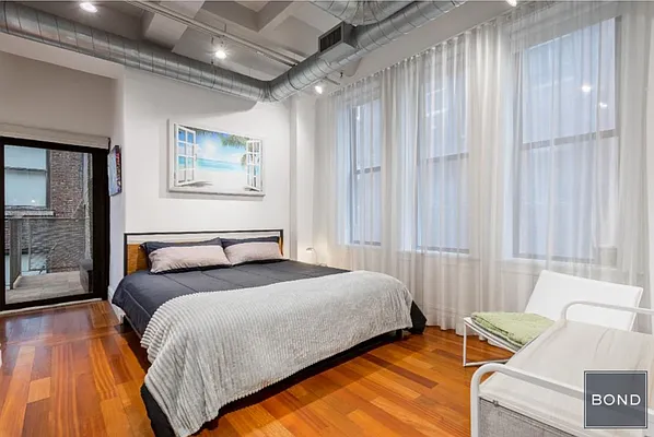 Rented by Bond New York | media 5