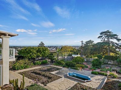 967 Garcia Rd, Santa Barbara, CA, 93103