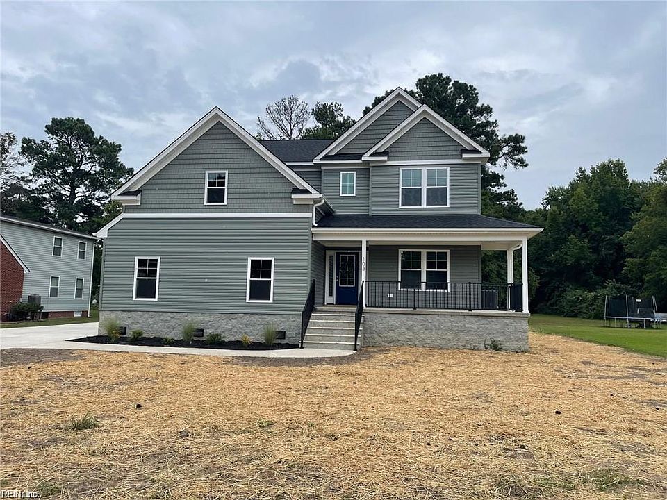 1st image of 16 Madison Ln S