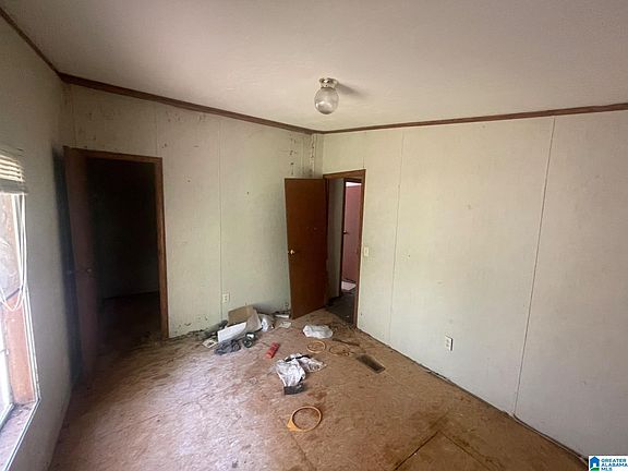 3rd image of 661 Kilgore Rd