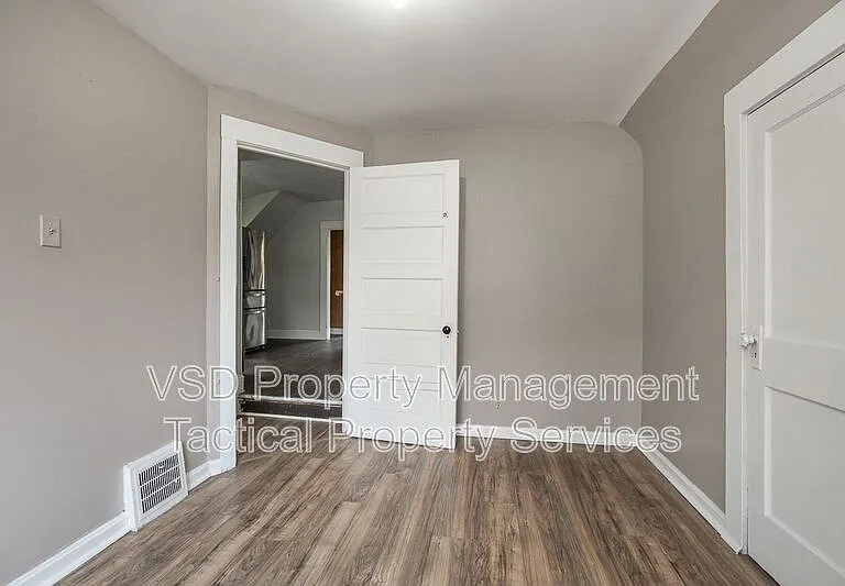 3408 E 140th St #2 — Photo 15