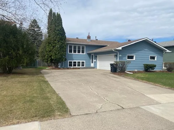 1413 21st St S, Fargo, ND 58103