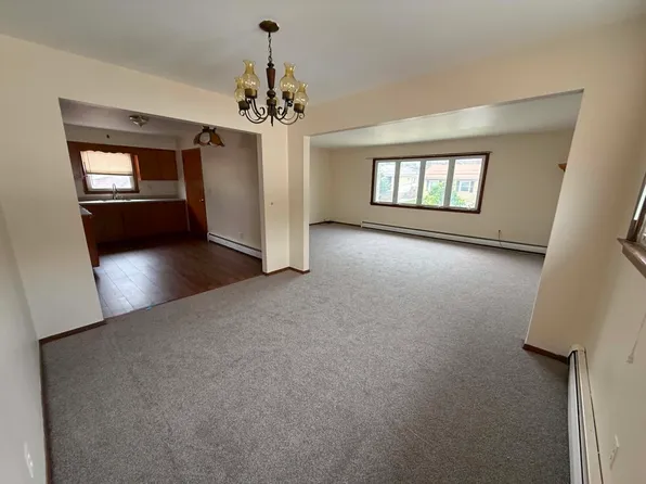 755 8th St Floor 1, Carlstadt, NJ 07072