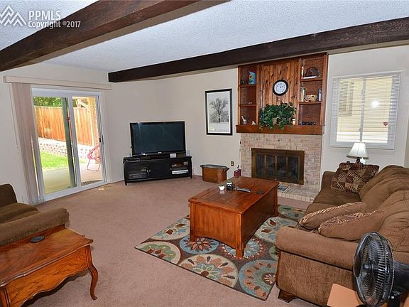 FAMILY ROOM MAIN LEVEL