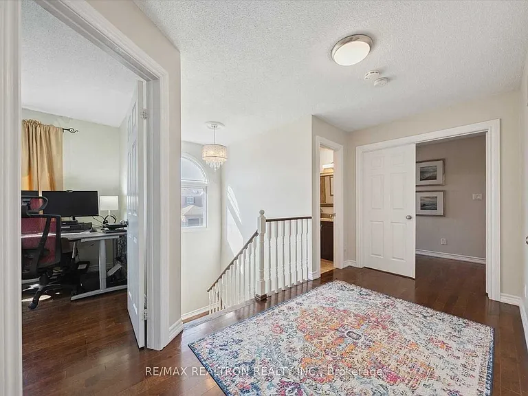 68 Flint Cres #UPPER — Photo 19