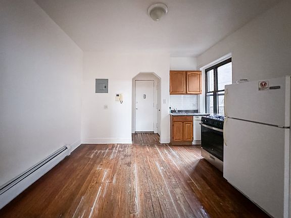 5th image of 108 Central Ave APT 4A
