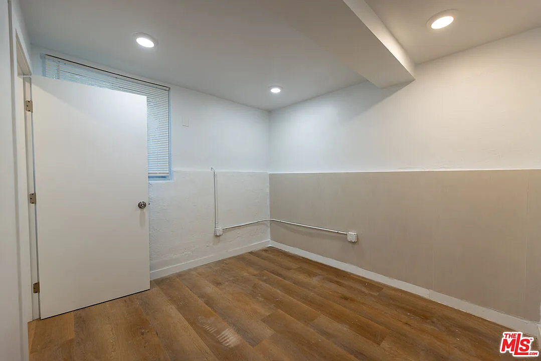Studio, 1.0 bath, 290 sqft, $1,250 — Photo 4