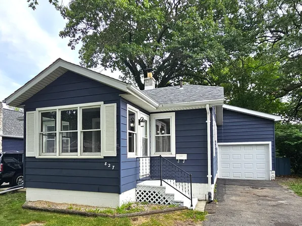 827 Water St, Hobart, IN 46342