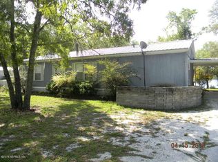 295 Neal Rd, Hawthorne, FL 32640