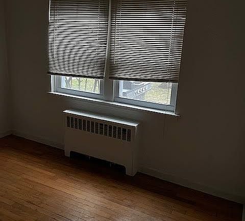 4th image of 183 Seaton Rd APT 2