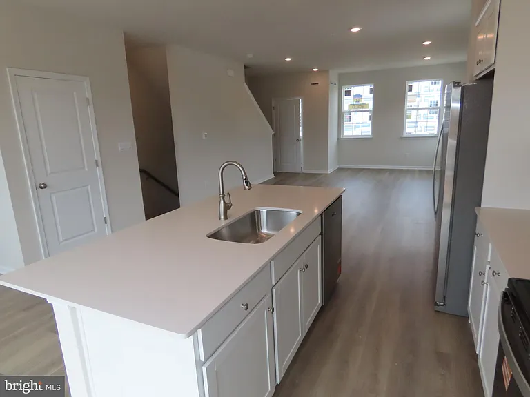 3080 Martha Way — Photo 8