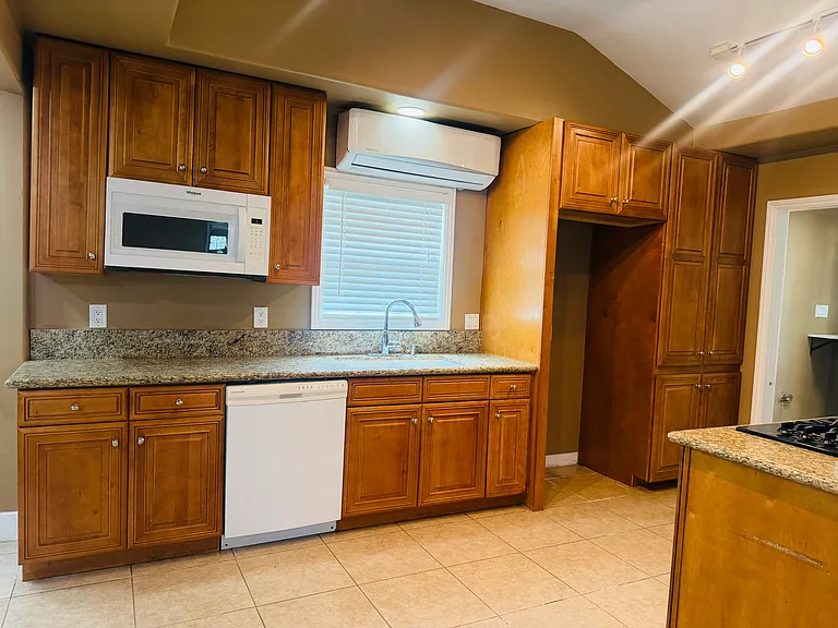 4229 W Regent Dr — Photo 9