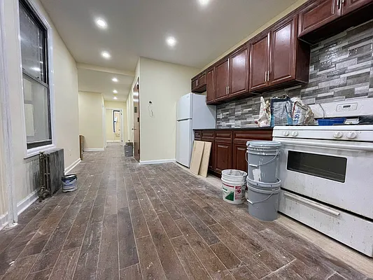 Rented by Coda Real Estate NYC | media 32