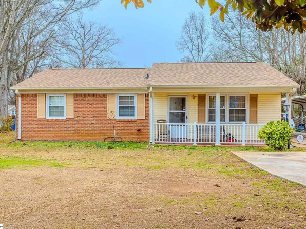 6 Crofton Dr, Greenville, SC 29605