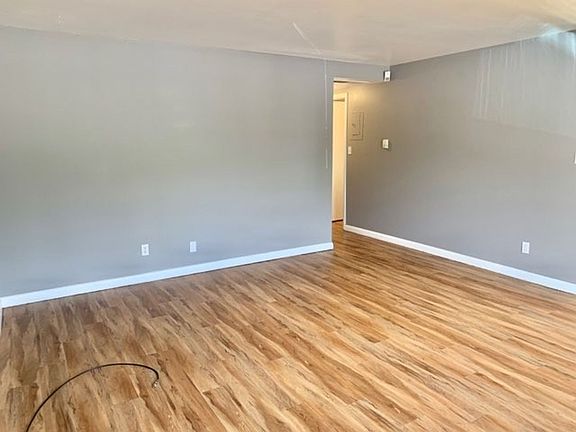 3rd image of 1125 Gard Pl APT 1