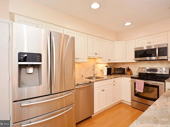 4th image of 2510 N Haven Cv #104