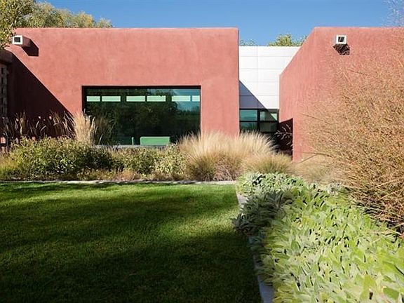 2221 Rio Grande - Garden