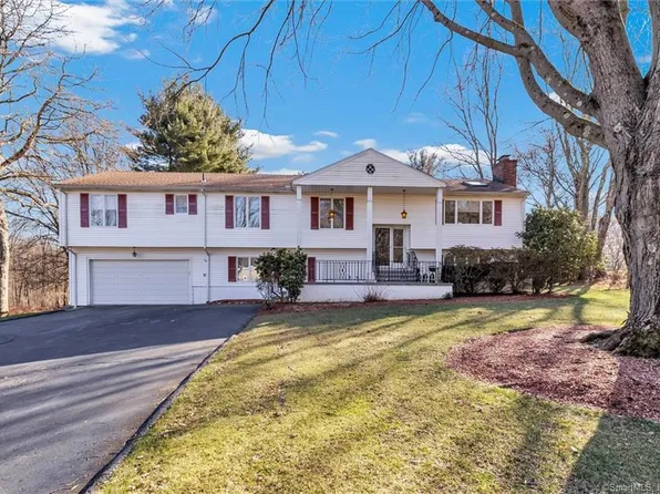 27 Brookhedge Road, Trumbull, CT 06611