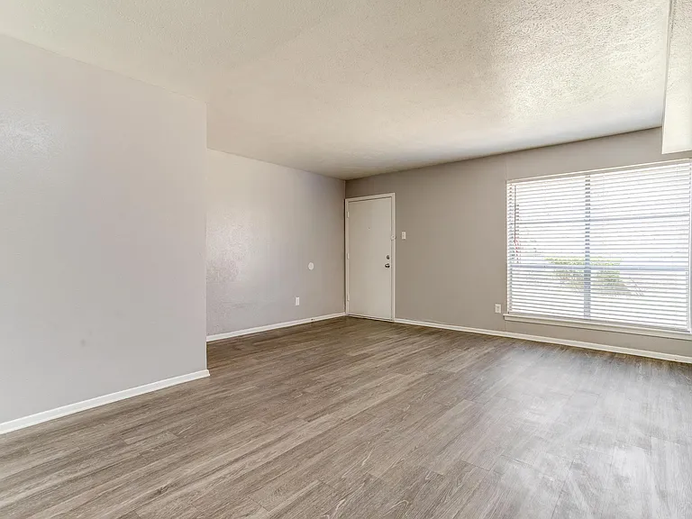 Vista Buena Apartments — Photo 27