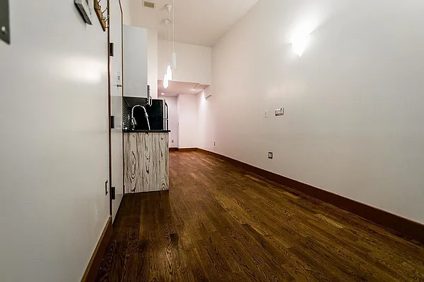 Rented by Nooklyn NYC LLC | media 15