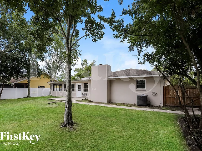 1130 E Normandy Blvd — Photo 15