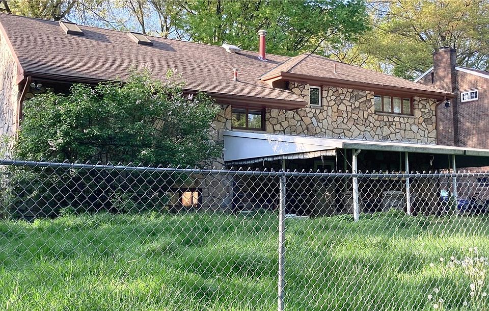 2nd image of 108 Parise Rd