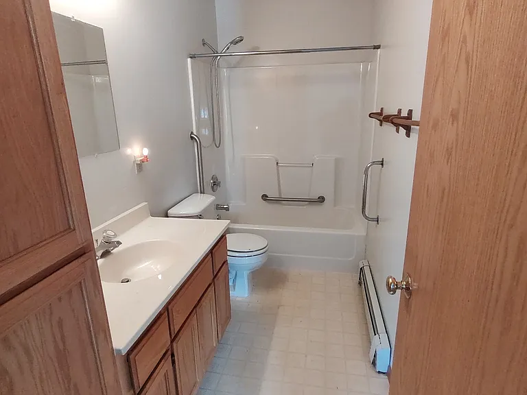 741 W 2nd St #2 — Photo 7