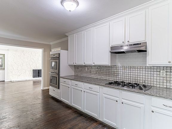 5th image of 7212 Briarmeadow Dr