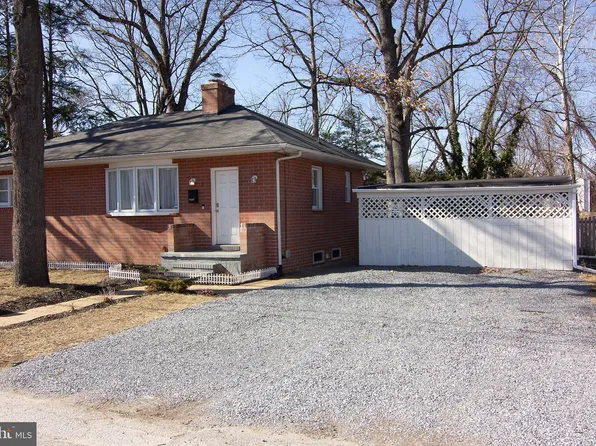 2 Joyce Ln, Glen Burnie, MD 21061